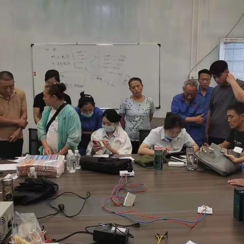 【宁阳支行】银行服务进工地，上门开卡暖人心