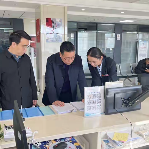 长治市政务服务中心到我区调研“综合窗口”改革工作