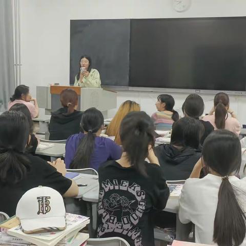 22级学前12班班会