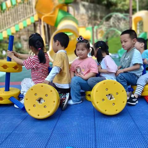 福安市彩虹花幼儿园小二班——多彩的五月