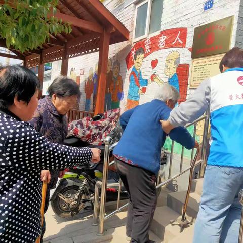 彭家寨乡孟仵社区《暖民心 见行动 | 老年助餐服务 让老人们在家门口吃出“幸福味道”》