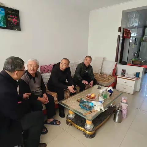 古山小学新时代文明实践志愿服务队       重阳节开展走访慰问志愿服务活动