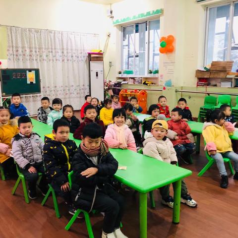 小太阳幼儿园十二月阳宝集体生日会