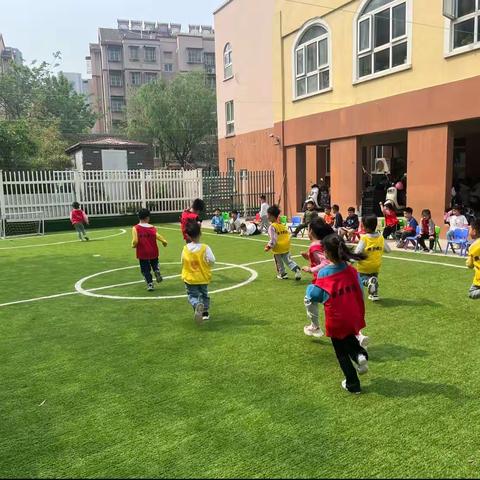 华美风景园大班足球⚽️启蒙课