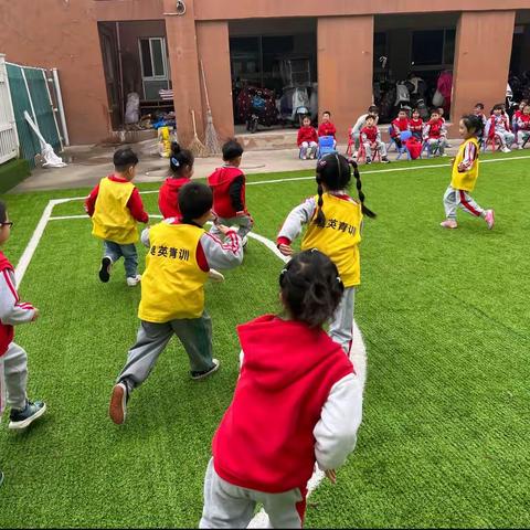 华美风景园中班足球⚽️启蒙课