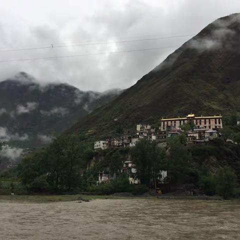 从阿坝州到甘孜州－小金县至康定市。