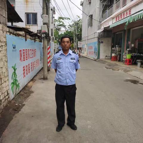 2023年4月11日林旺社区联防队员辖区内加强巡逻防控，街道小巷无异常情况
