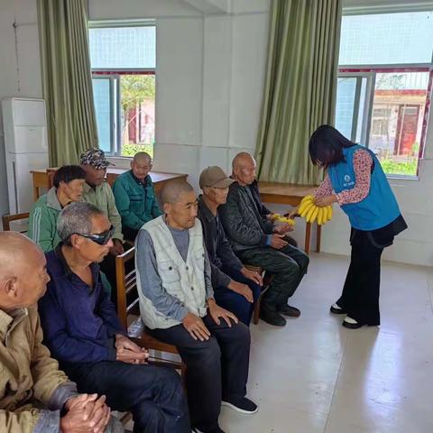 “敬老爱老，情暖重阳”——重阳节敬老爱老活动