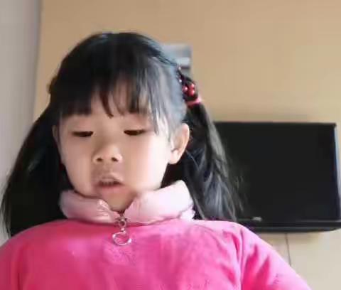 南街幼儿园大一班黄怡然讲故事啦