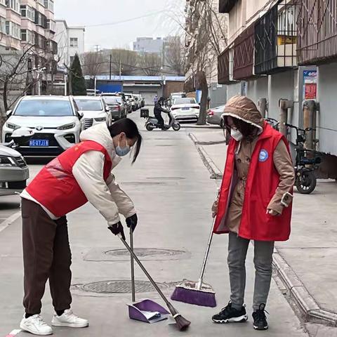 【兴百年工业，展时代芳华】工业街街道朝阳街第一社开展环境卫生清理活动