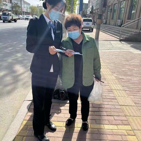 香店支行“网格化”服务进社区