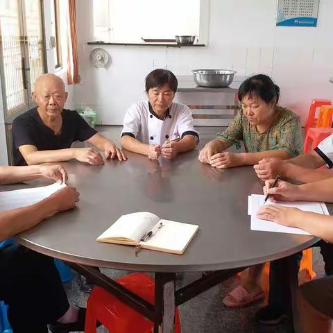 石甸小学召开食堂工作人员会议