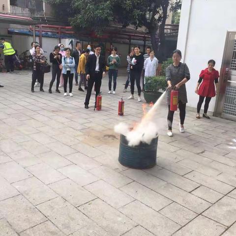 深圳市龙岗区第七人民医院2018年“119”消防安全月活动——“全民参与，防治火灾”