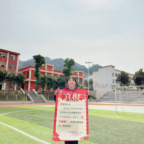 风有信 花有期 等闲若得春风顾 不负时光不负卿