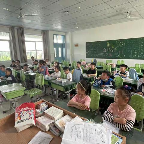 【月月老师】金龙湖小学一12班STEM主题课程《七色光》