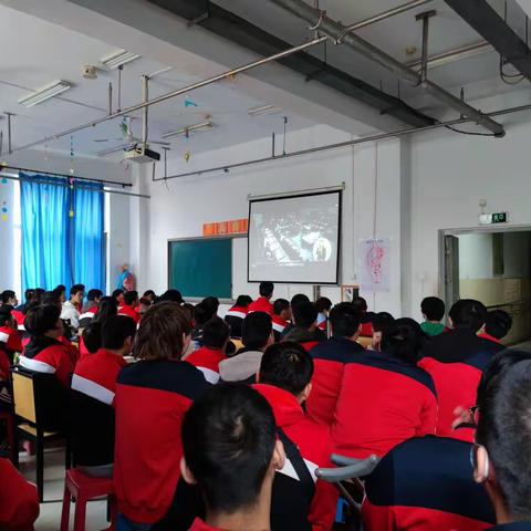 滋养民族心灵 培育文化自信——阳光学校通过联合市图书馆组织观看系列影片对学生进行爱国主义教育