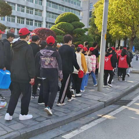 缅怀革命先烈，厚植家国情怀——生物工程学院扫墓活动