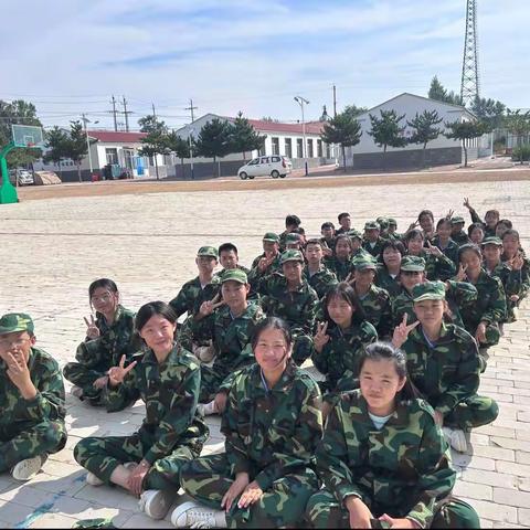 青春似火军歌嘹亮 少年意气百炼成钢！—230班军训篇