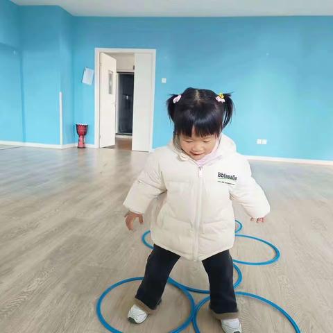 品格书香幼儿园守时燕子班三月第三周生活记录