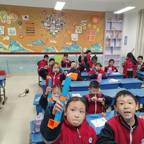长清区第三实验小学科技社团一年级潜望镜