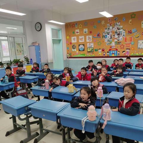 长清区第三实验小学科技社团一年级牛顿色盘