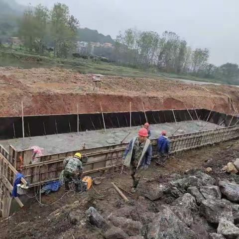 市委常委、常务副市长陈云等领导一行现场调研市污水处理厂二期扩建工程建设情况