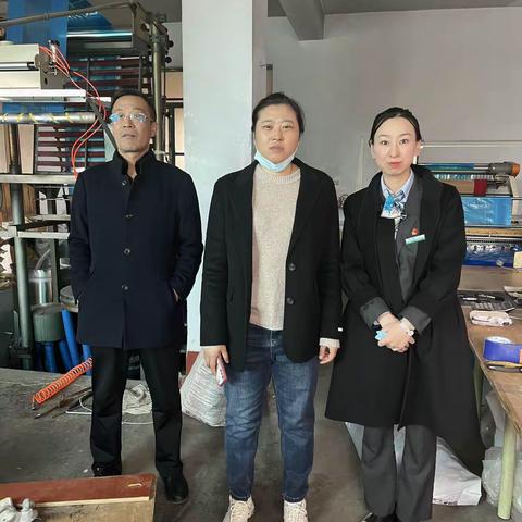 以客户为中心，服务要细心