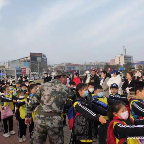 "感知劳动乐趣 创造美好生活” 濮阳市油田第二小学二年级四班研学旅行纪实