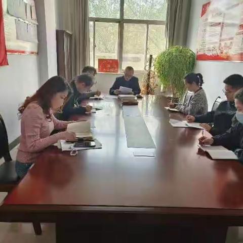 档案馆全面学习贯彻习近平新时代中国特色社会主义思想主题教育会议精神，开展学“国旗法”宣传活动