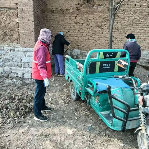 我是群众的贴心人，阳春三月在行动。