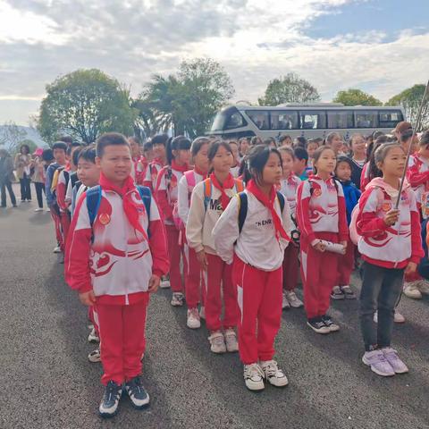重庆市大足区邮亭镇中心小学“亲近自然 放飞童心”——研学体验之旅
