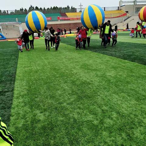 未来星幼儿园冬季运动会