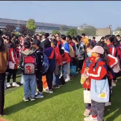 凤阳经开区小学“游中都·读明史·亲自然”主题研学活动