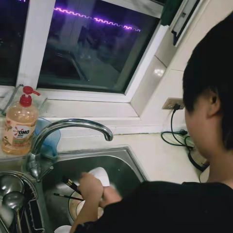 心存感恩    与爱同行