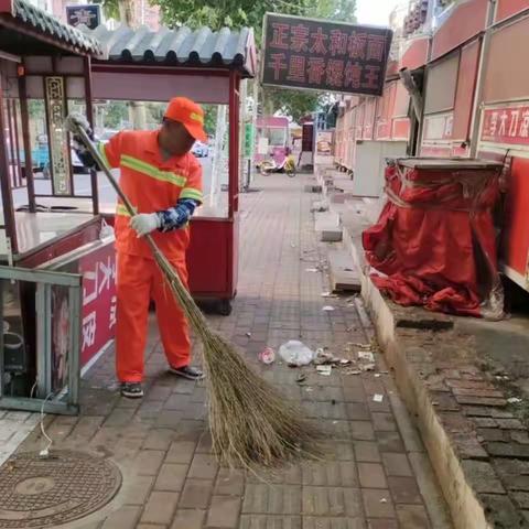 烟火气的背后，是环卫工的坚守