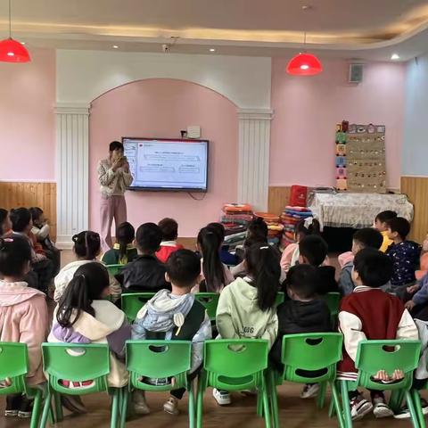 小牛顿幼儿园白杨三班消防演练活动