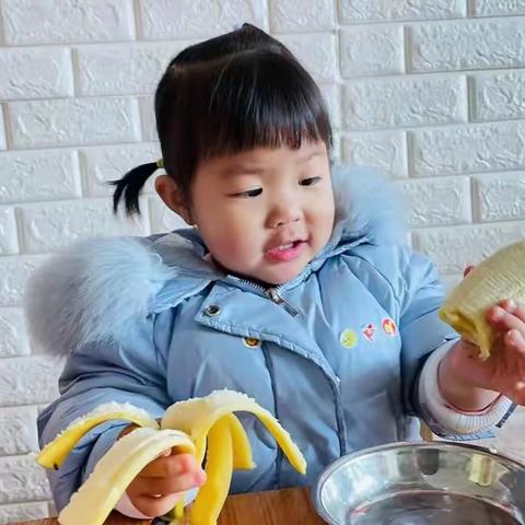 红缨兴山幼儿园芽芽一班周渤涵小朋友三月成长记录