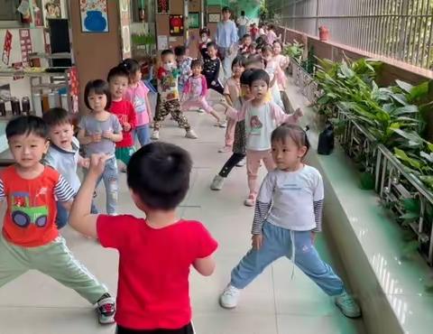 4月18日 同德幼儿园 小一班 一天活动片段🌻🌻