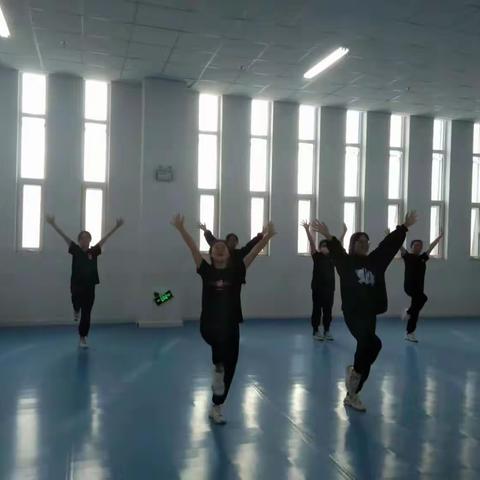 【清明放假学生返校日常】2023年4月9日，宁夏幼儿师范高等专科学校学校学生返校日常。