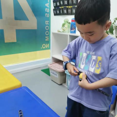 栗梓麟小朋友玛酷机器人七月成长记录