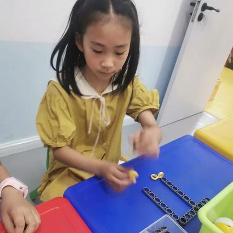 高昕玥小朋友玛酷机器人七月成长记录