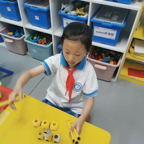 秦梓瑄小朋友玛酷机器人七月成长记录