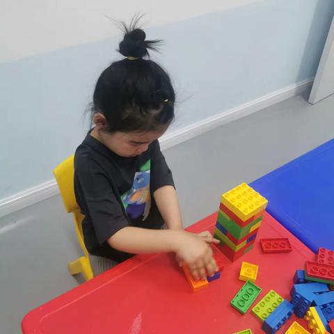 王旖喆小朋友玛酷机器人七月成长记录