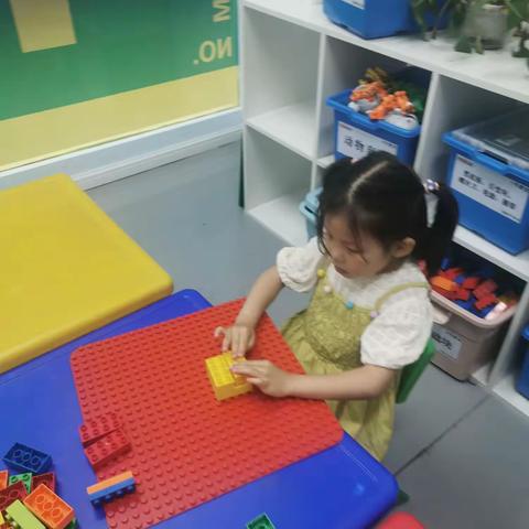 王以琳小朋友玛酷机器人七月成长记录