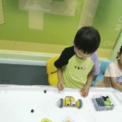 孙易霖小朋友玛酷机器人七月成长记录