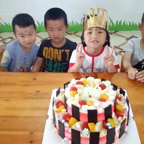 祝魏文欣小朋友生日快乐！