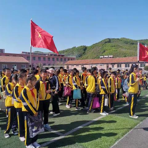 春游踏青，放飞心情，杨木川镇中心小学庆祝建党100周年之春游远足活动