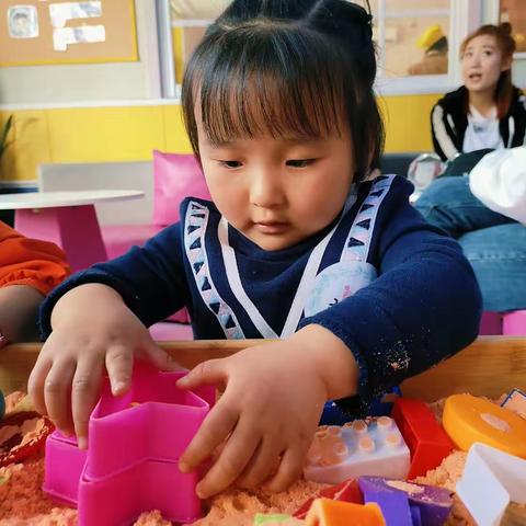 初雨瞳小宝贝华恩艺术幼儿园半日体验留念