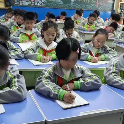 翰墨飘香传承经典|区第二实验小学举行硬笔书法等级测评