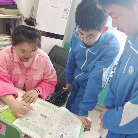 关爱学生幸福成长